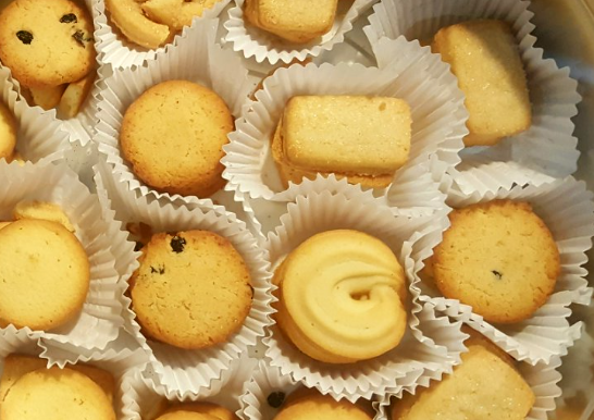 “一種用于烘焙食品的立式烘烤爐”的發(fā)明公布